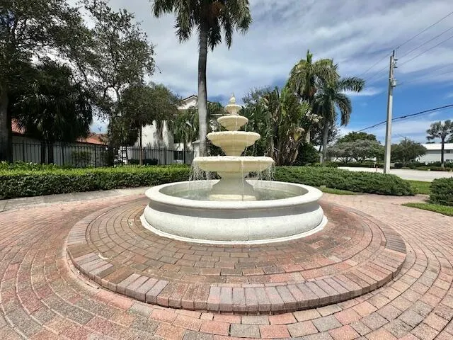 110 Villa Circle, #110