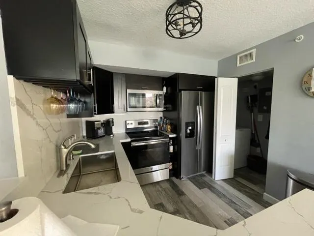 110 Villa Circle, #110