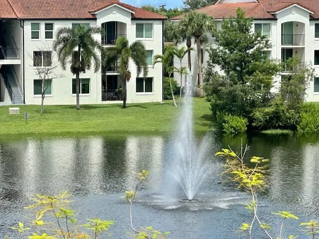 110 Villa Circle, #110