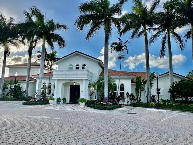 110 Villa Circle, #110