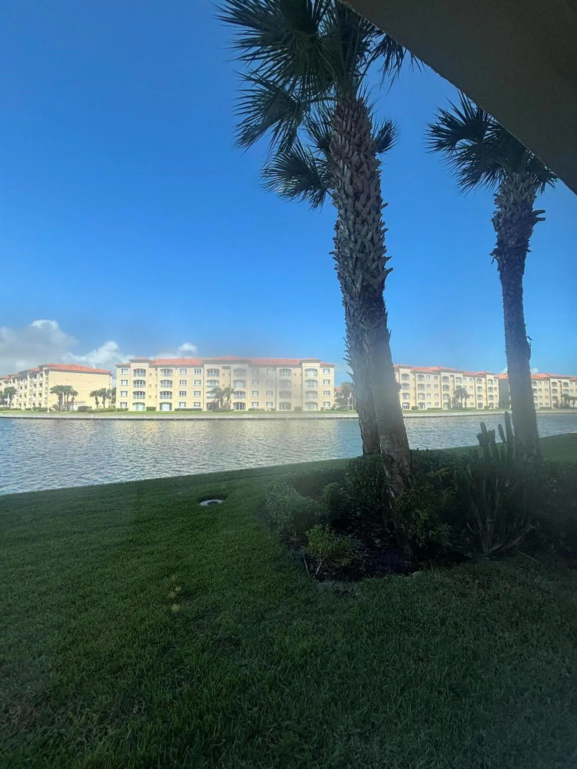 17 Harbour Isle Drive W, #103
