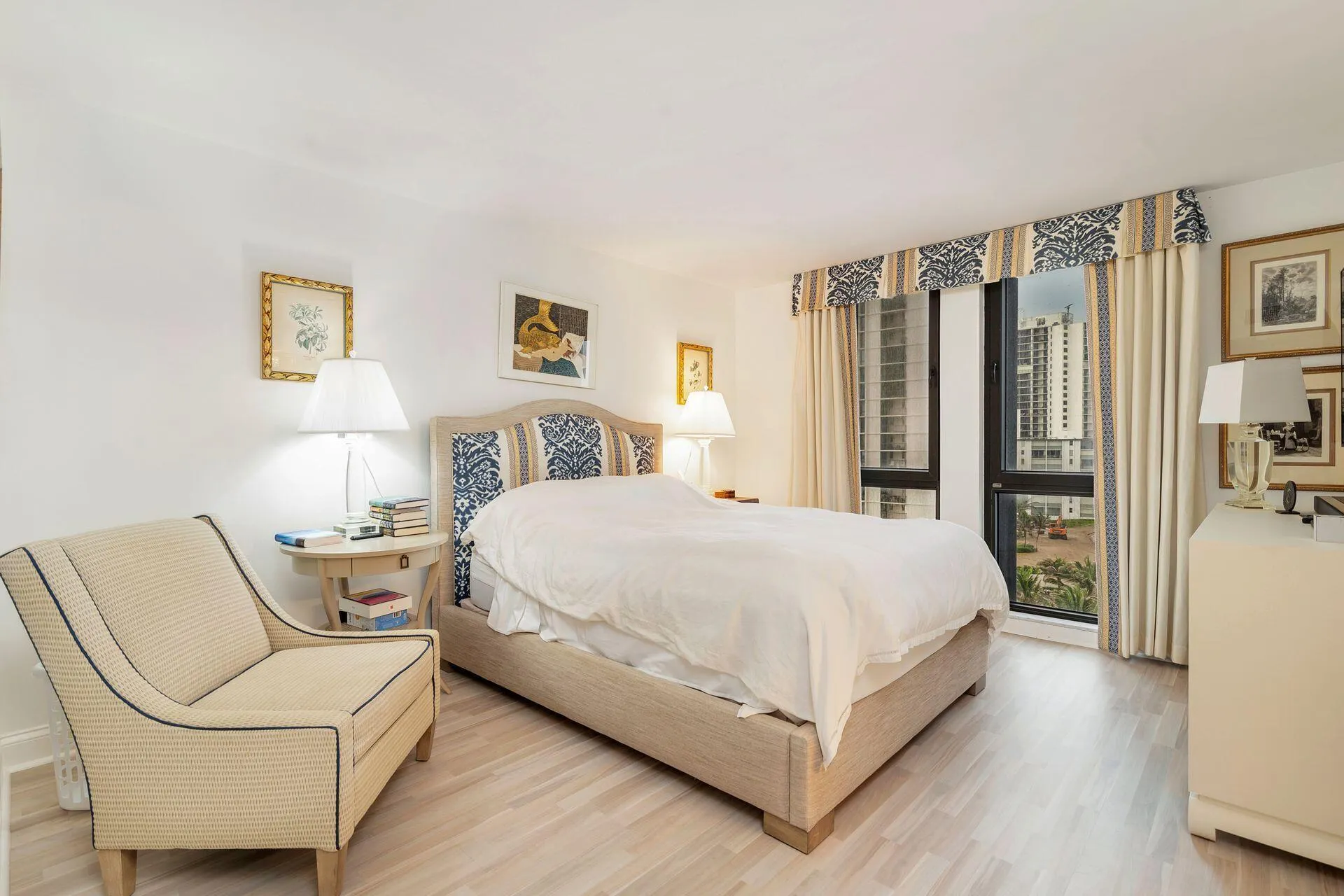 5380 N Ocean Drive, #9d