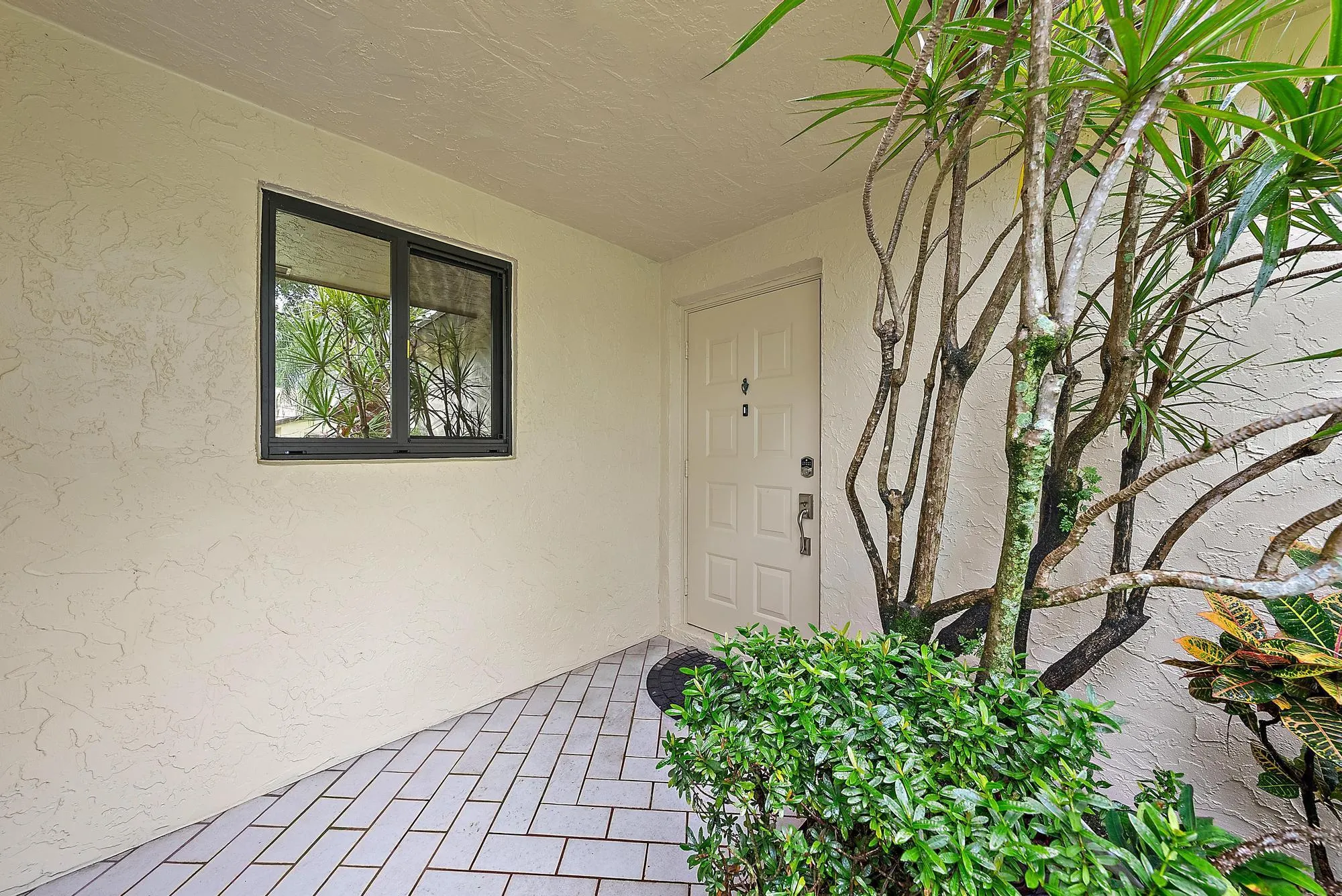 5270 Nesting Way, #B