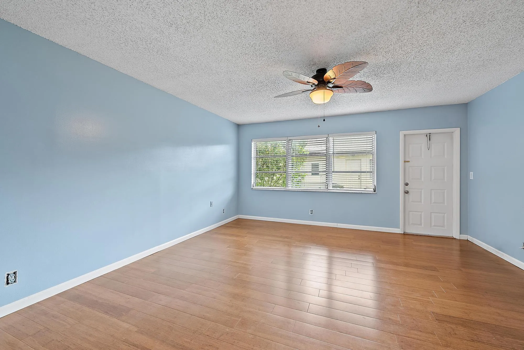 5270 Nesting Way, #B