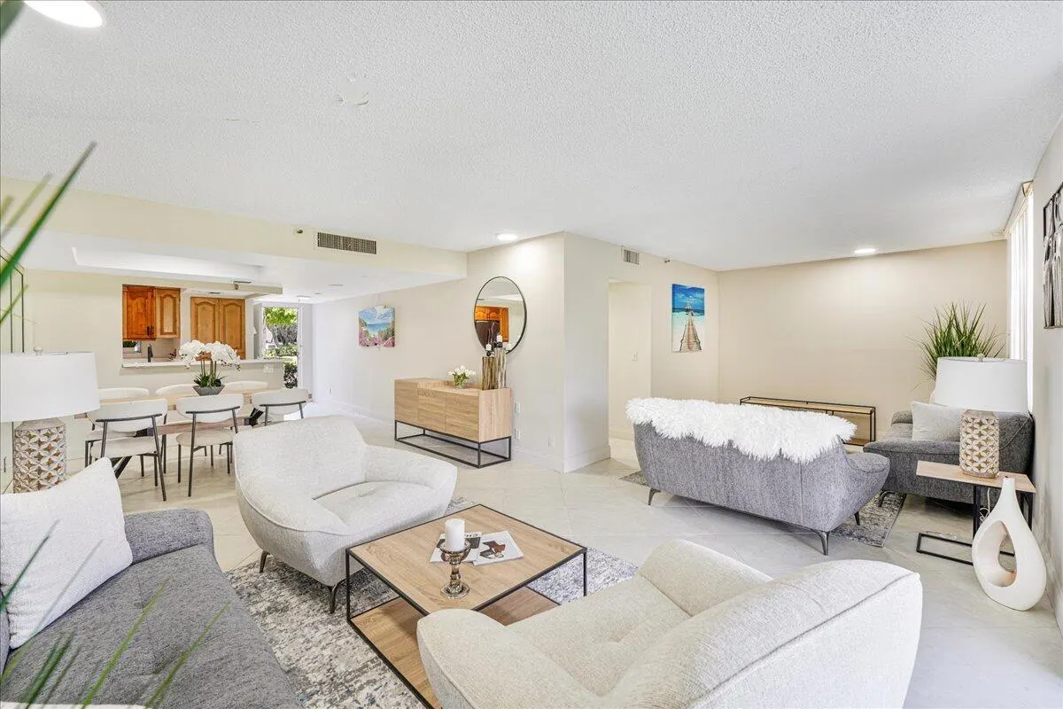 6400 NW 2nd Avenue, #123