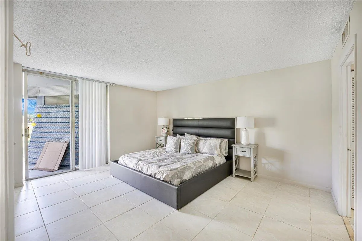 6400 NW 2nd Avenue, #123