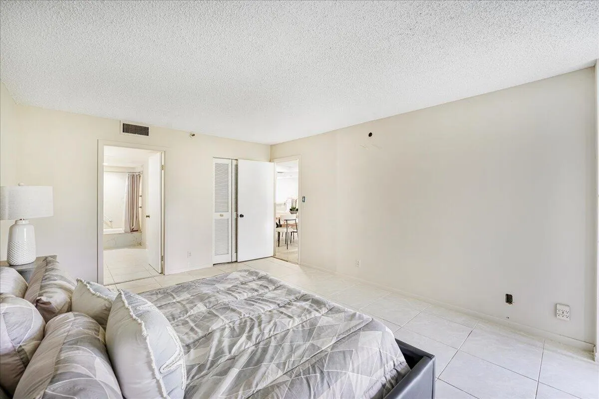 6400 NW 2nd Avenue, #123