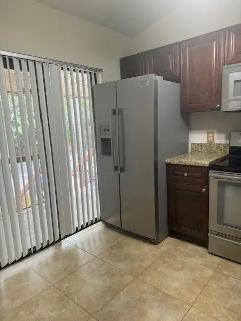 3939 NE 5th Avenue, #B203