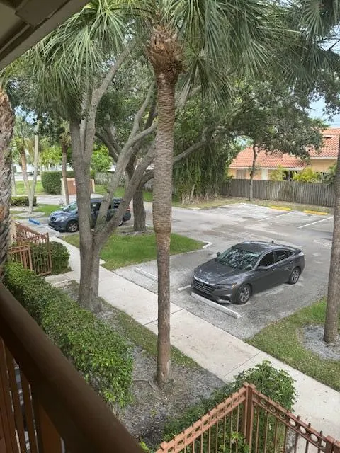 3939 NE 5th Avenue, #B203