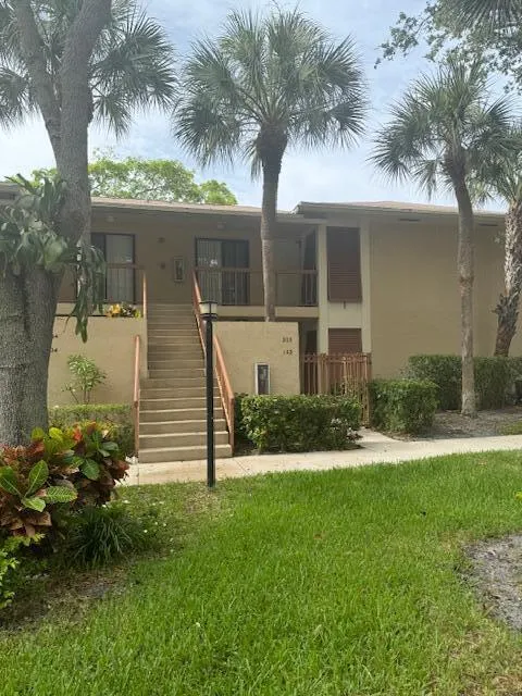 3939 NE 5th Avenue, #B203