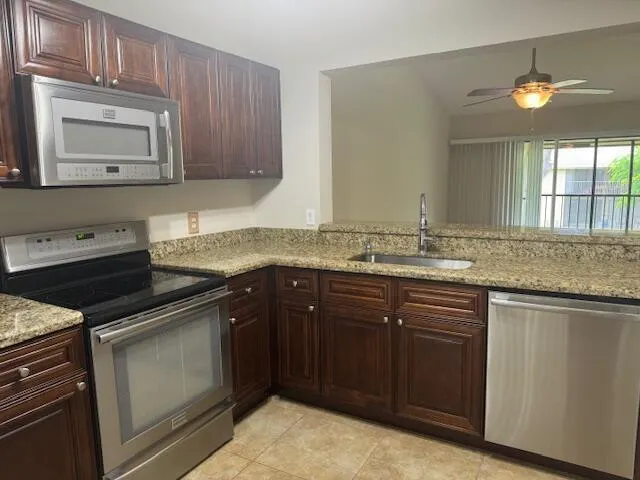3939 NE 5th Avenue, #B203