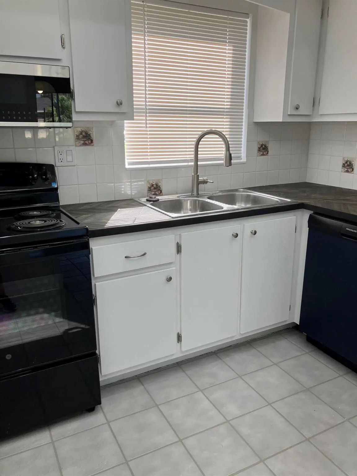5263 Cresthaven Boulevard, #A