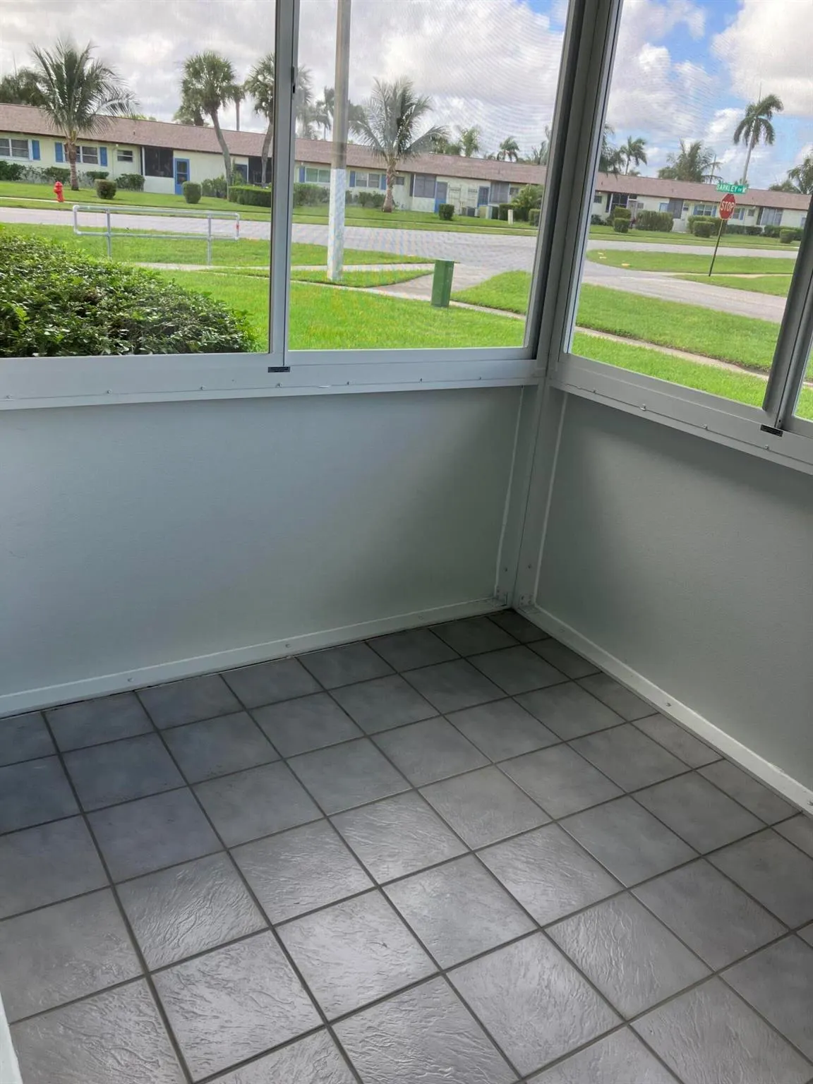 5263 Cresthaven Boulevard, #A