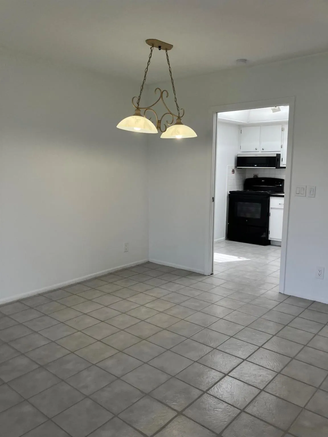 5263 Cresthaven Boulevard, #A