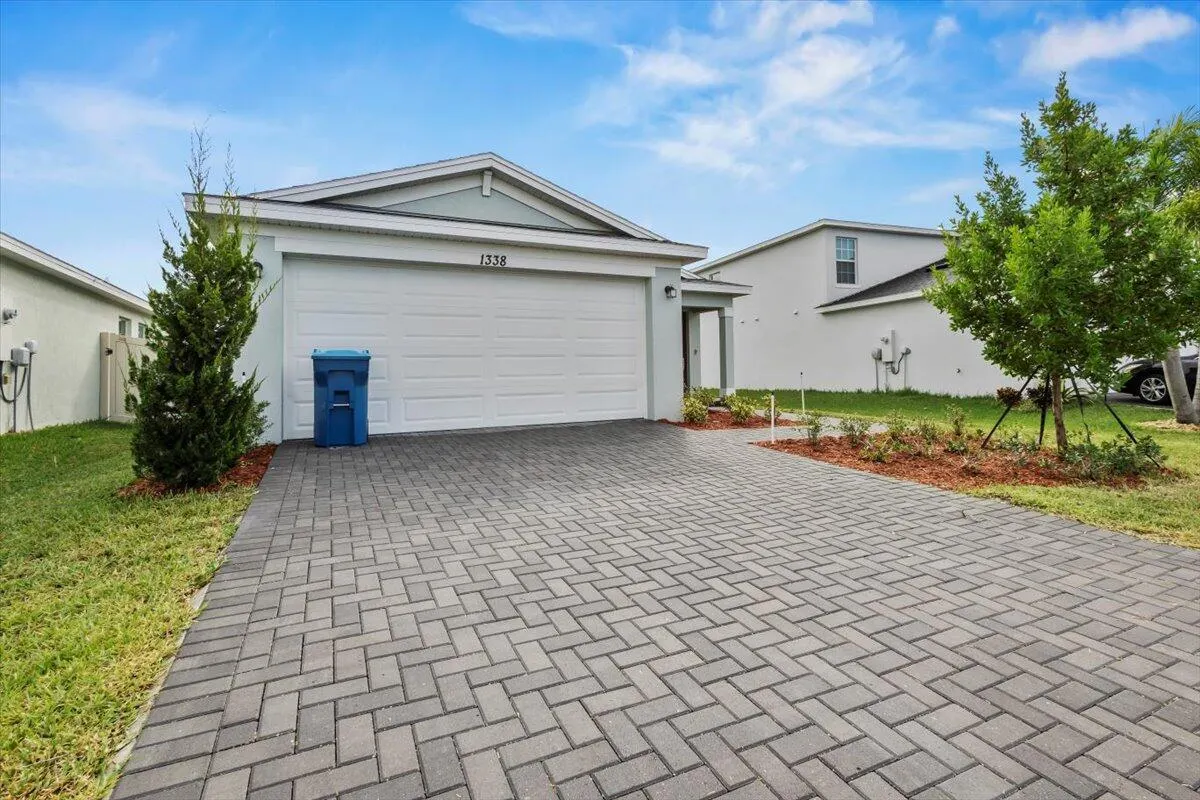 1338 Colebrook Circle SW