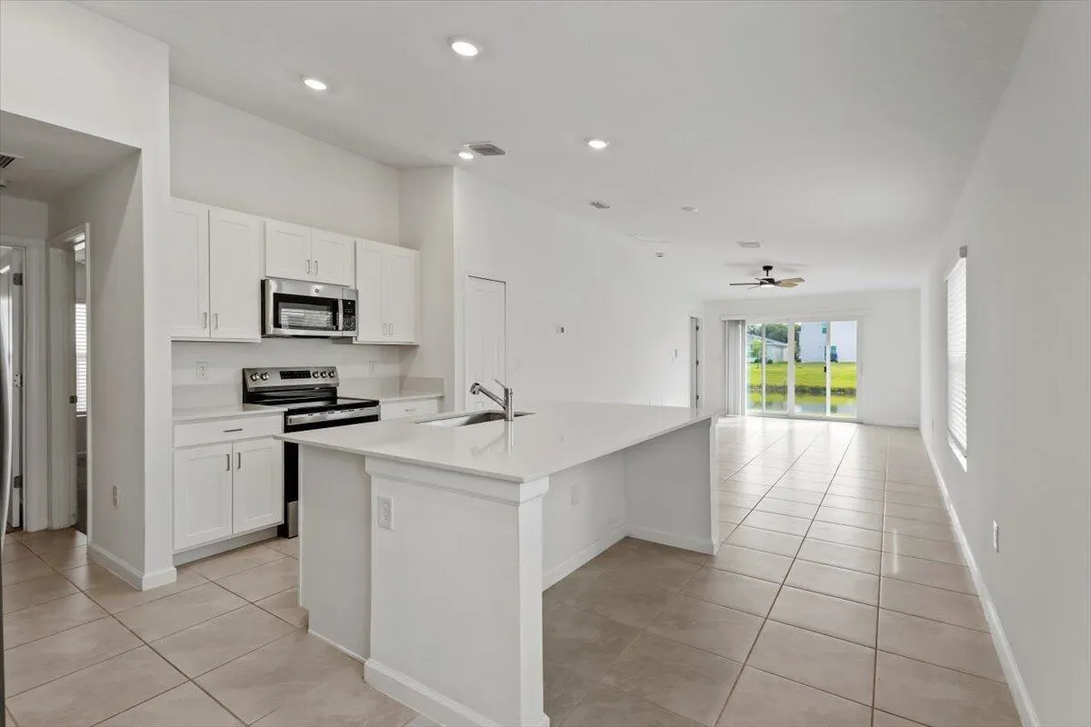 1338 Colebrook Circle SW
