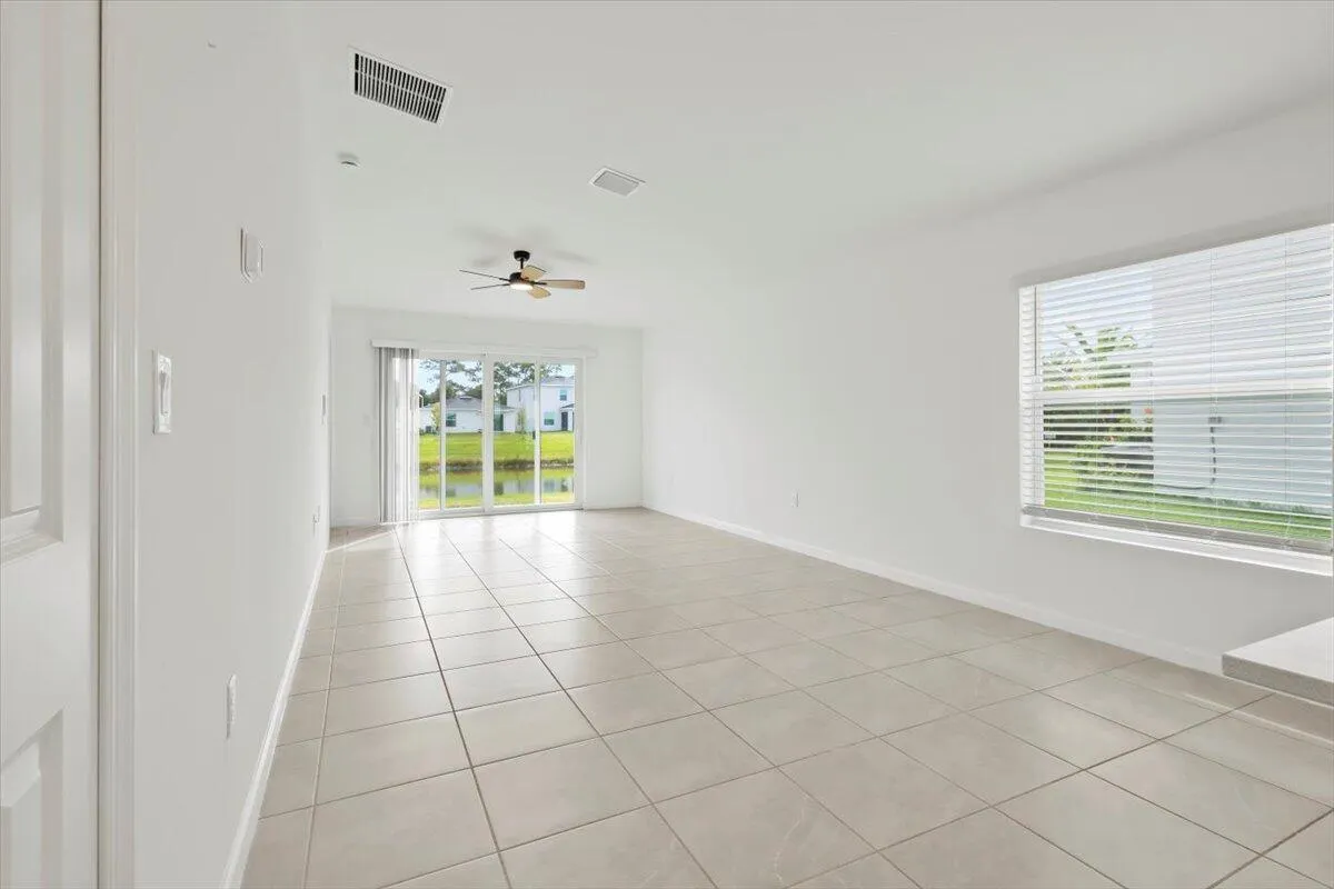 1338 Colebrook Circle SW