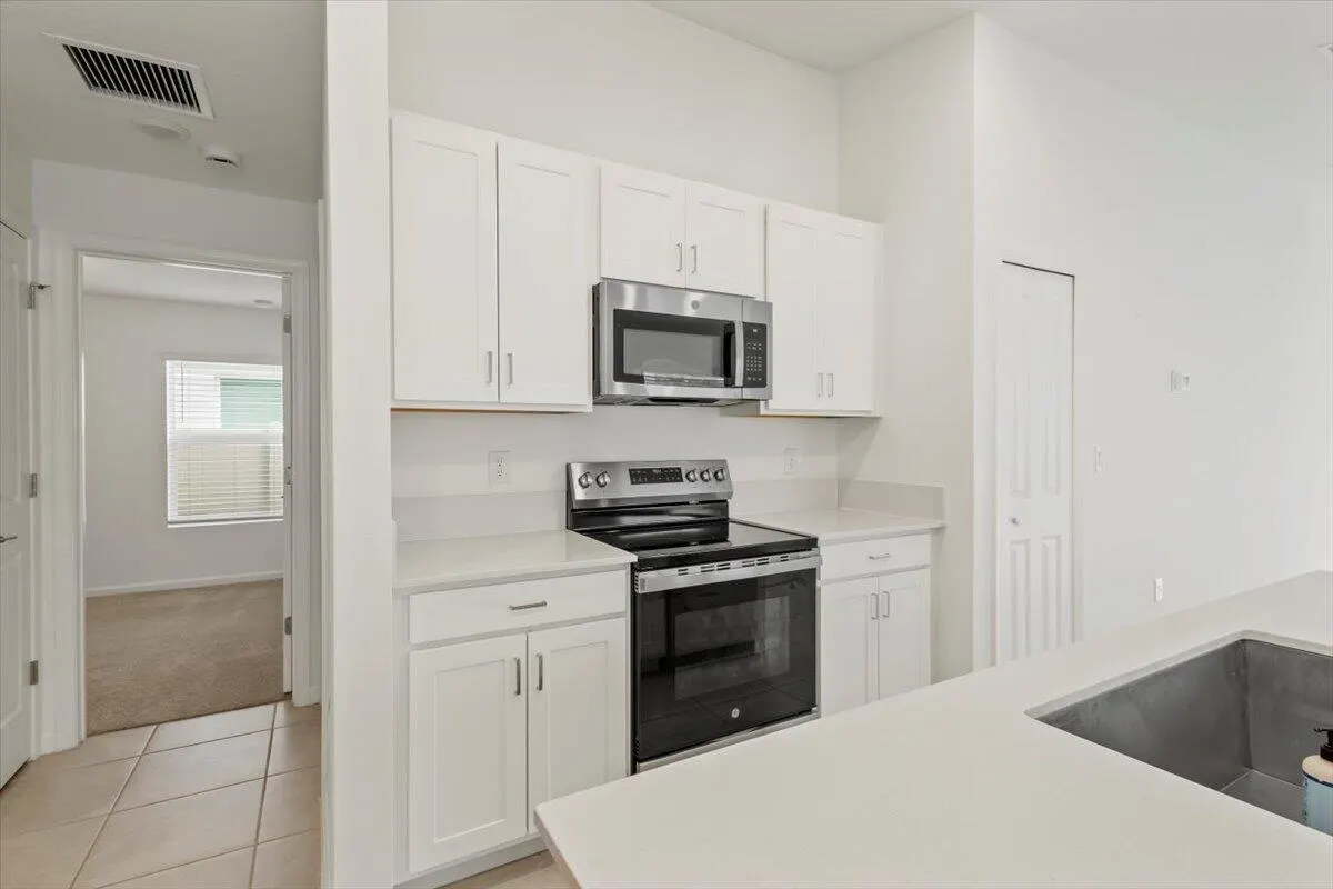 1338 Colebrook Circle SW
