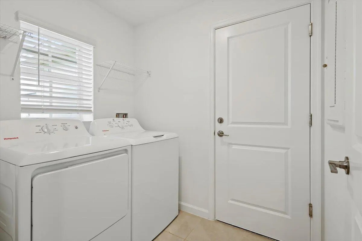 1338 Colebrook Circle SW