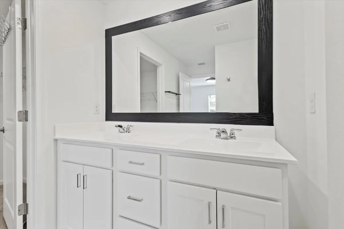 1338 Colebrook Circle SW