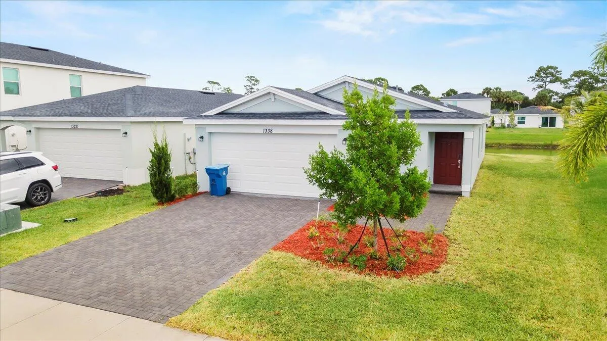 1338 Colebrook Circle SW