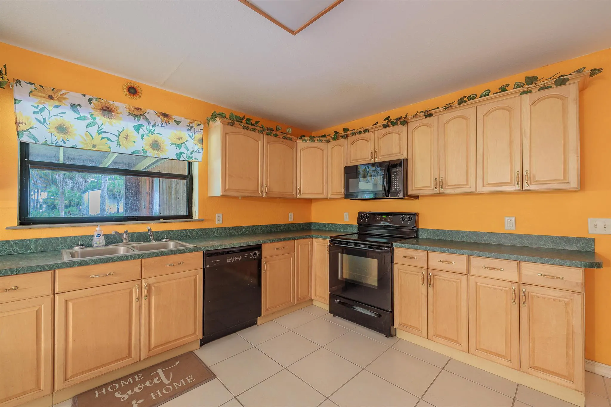 4920 Tree Top Trail