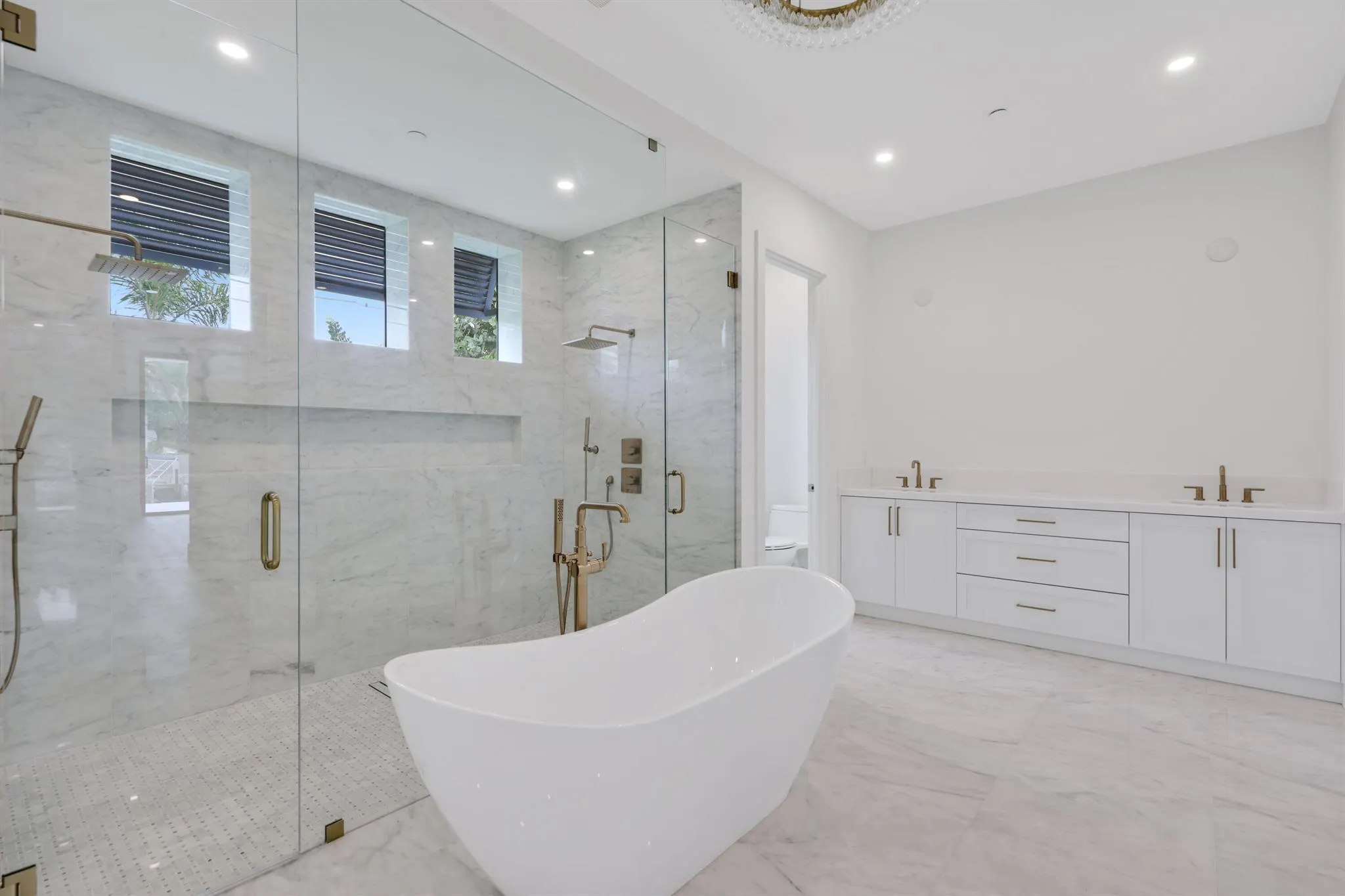 1211 Gulfstream Way