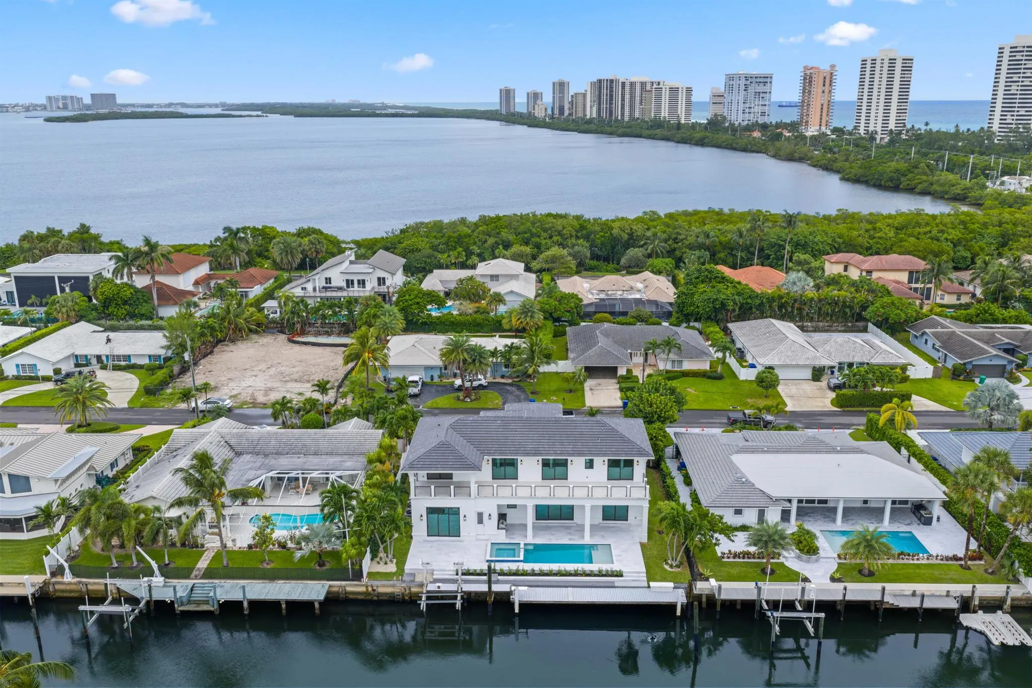 1211 Gulfstream Way
