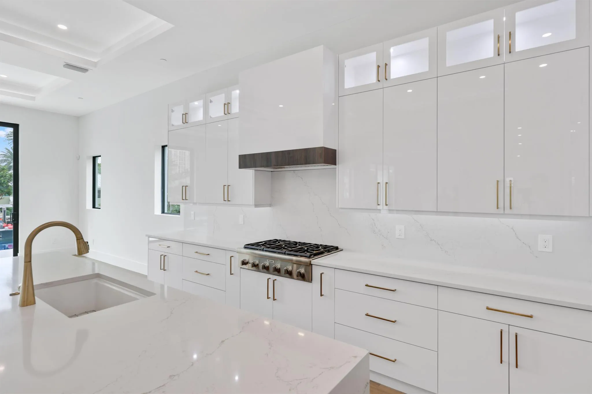 1211 Gulfstream Way