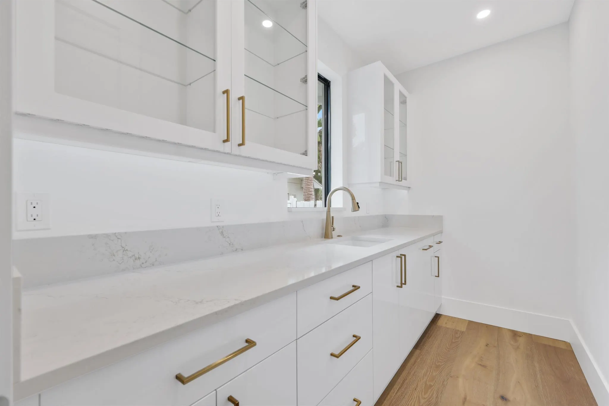 1211 Gulfstream Way
