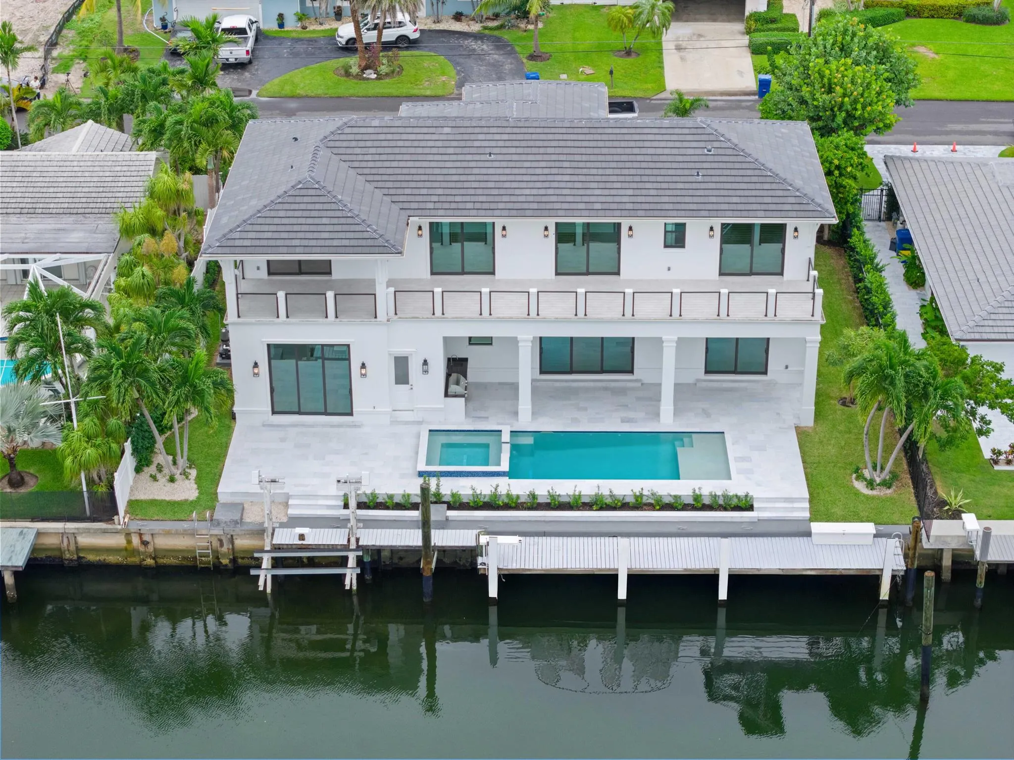 1211 Gulfstream Way
