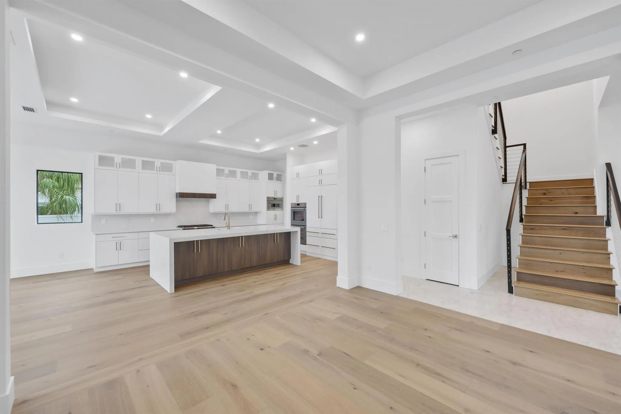 1211 Gulfstream Way