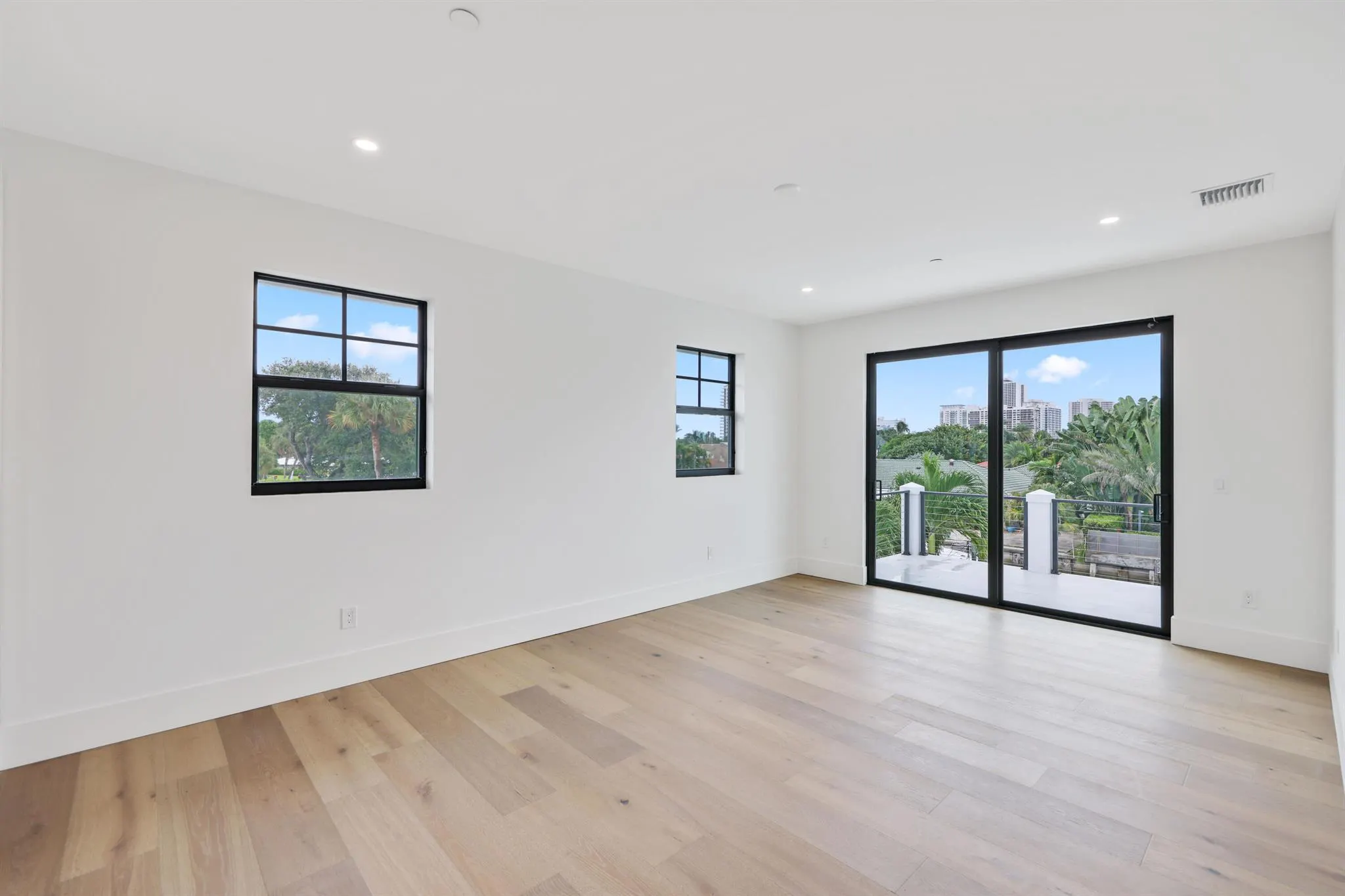 1211 Gulfstream Way