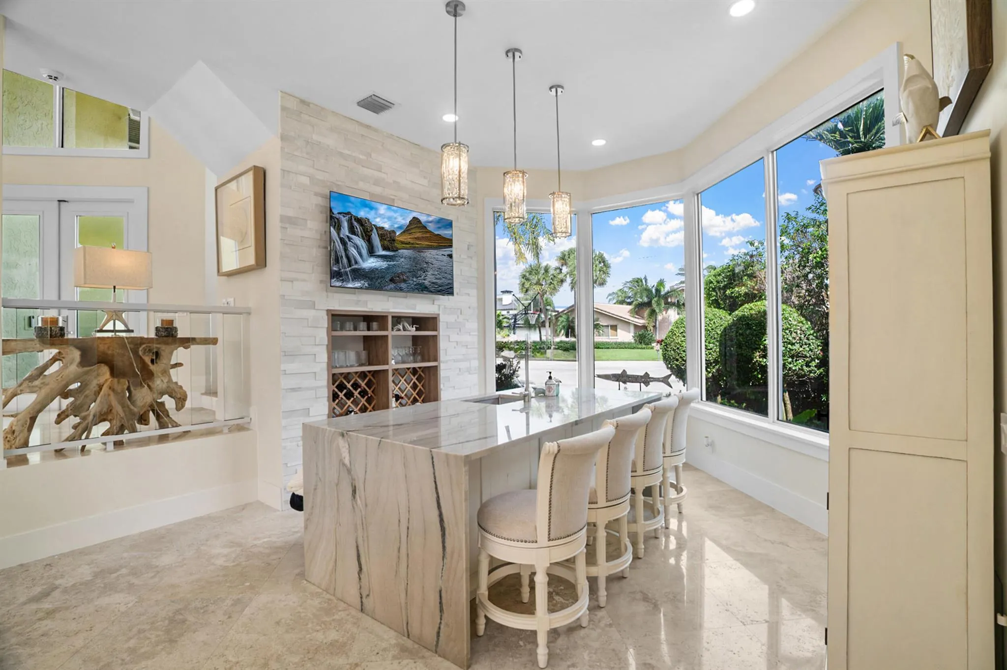 968 Hyacinth Drive