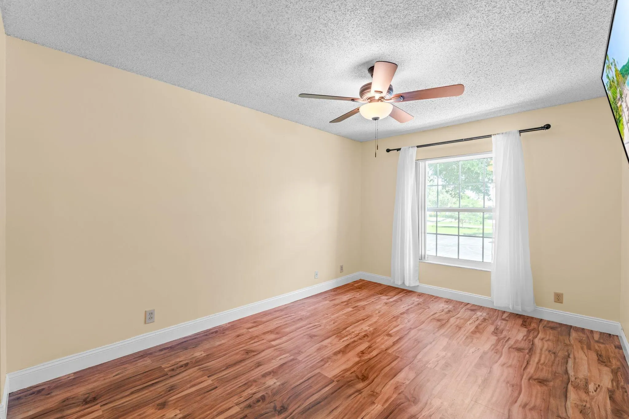 5850 NW 57th Avenue, #5