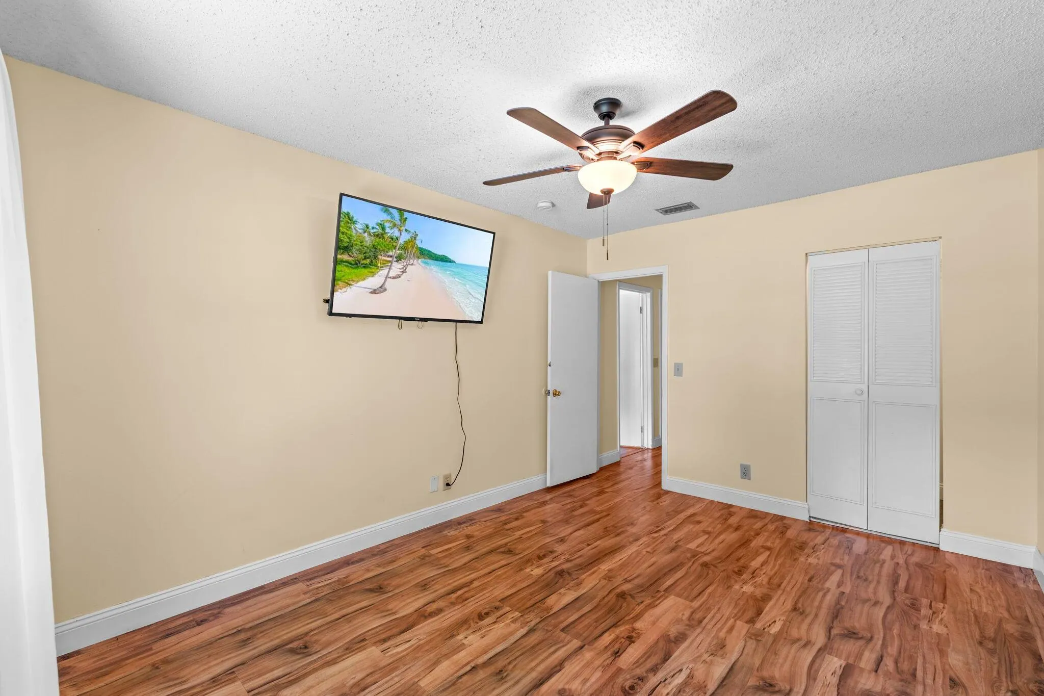 5850 NW 57th Avenue, #5