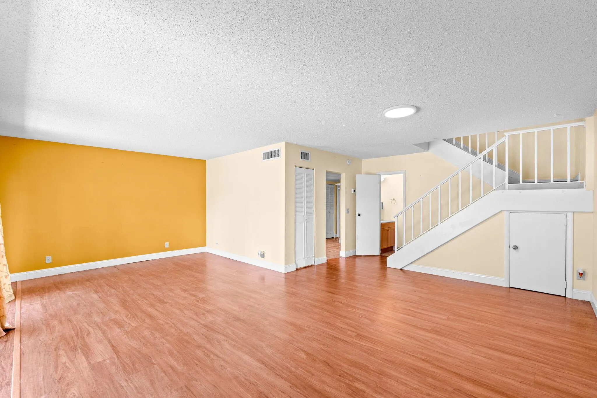 5850 NW 57th Avenue, #5