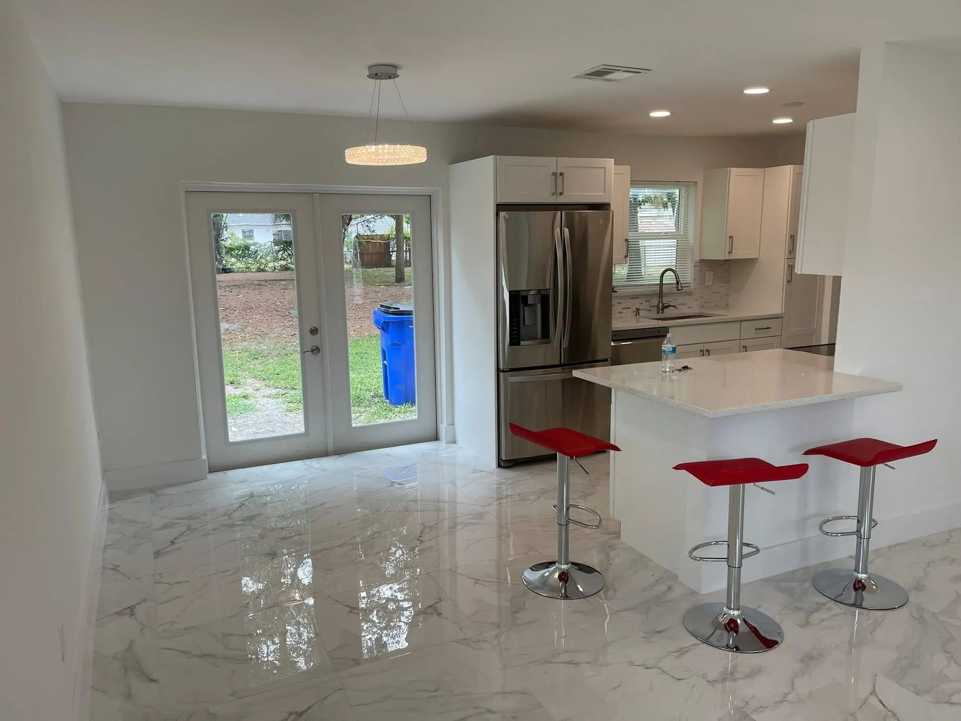 372 NW 4th Court