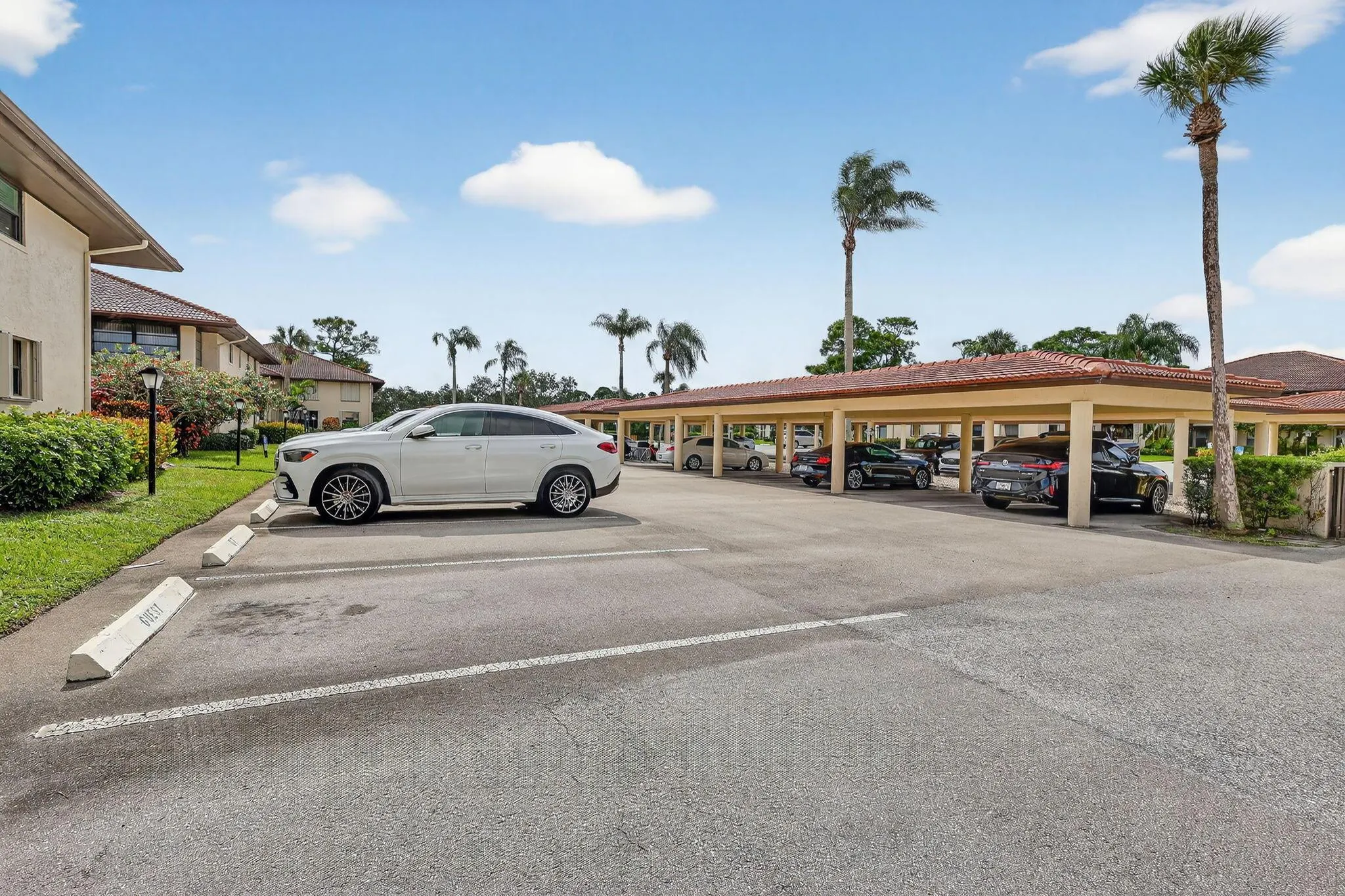 181 SW South River Drive, #106