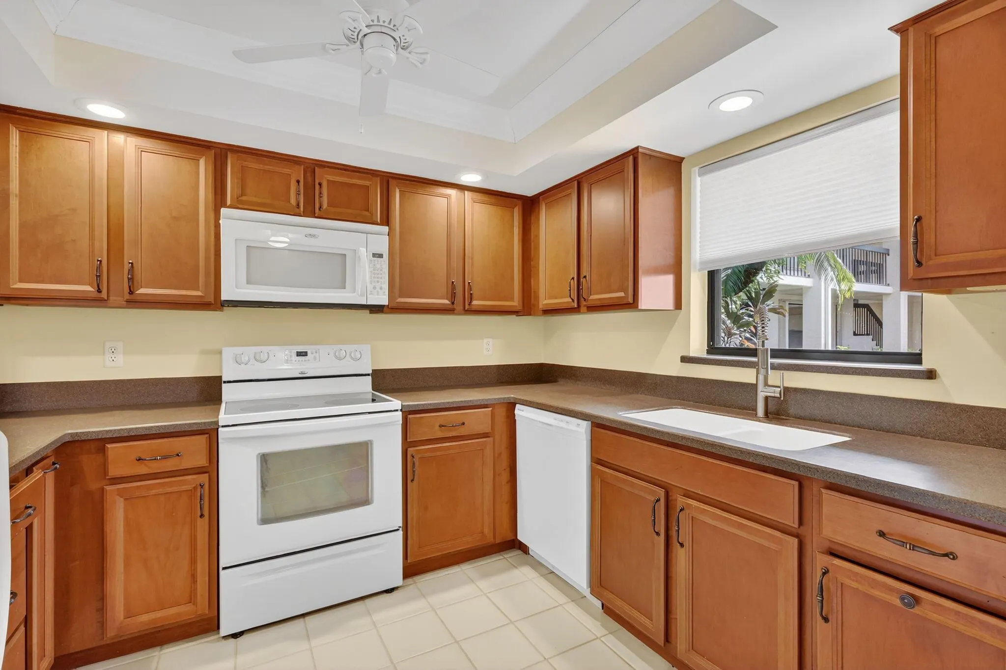 181 SW South River Drive, #106