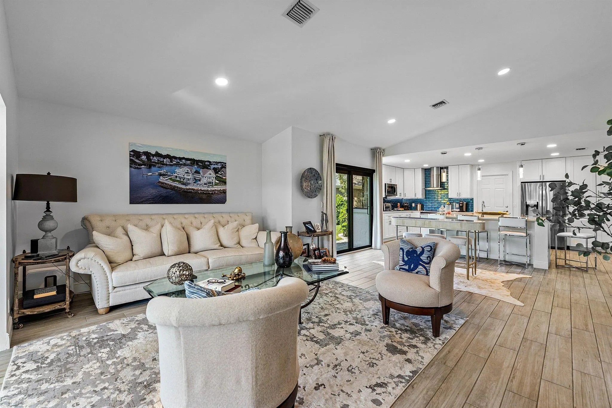 6746 Touchstone Circle