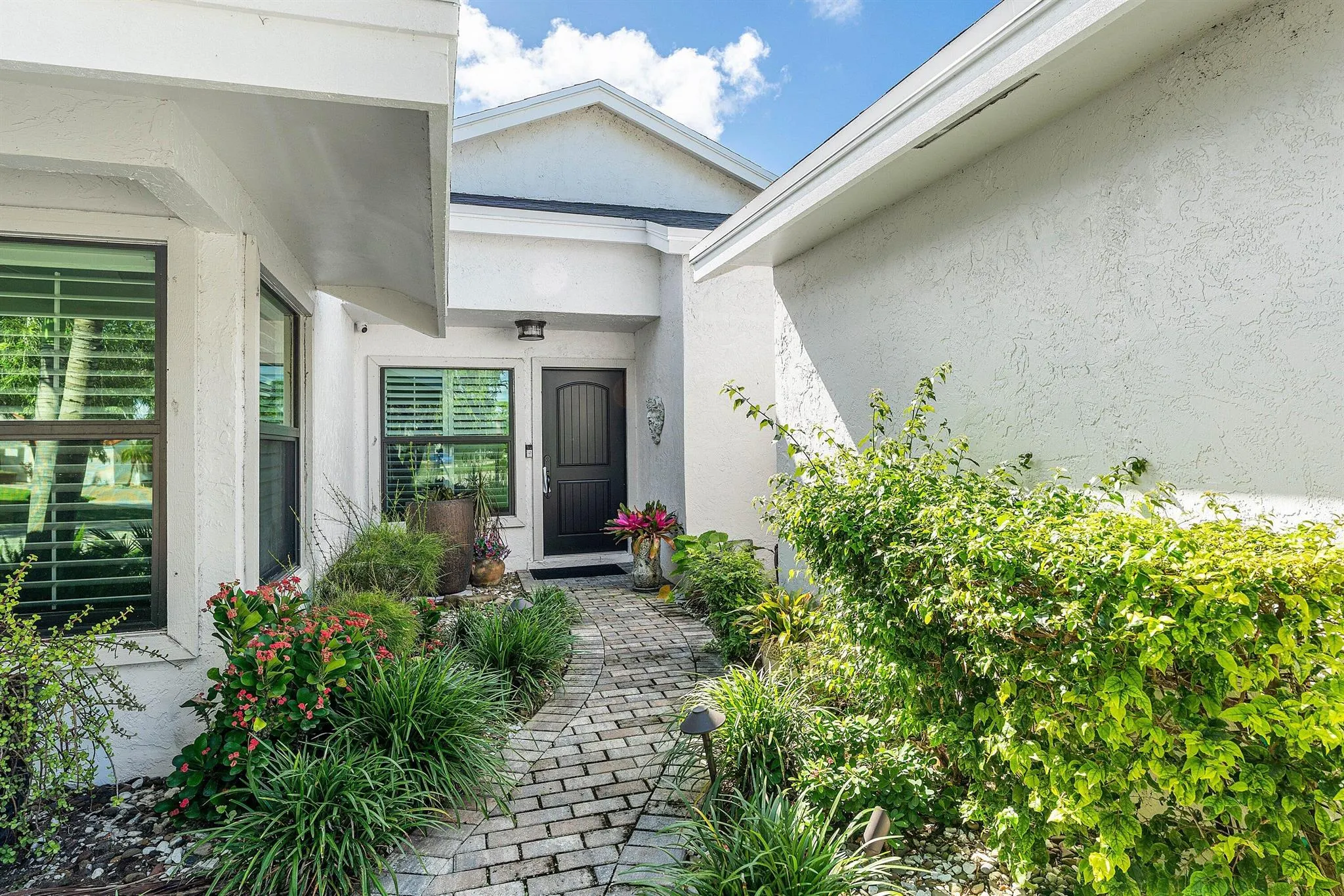 6746 Touchstone Circle
