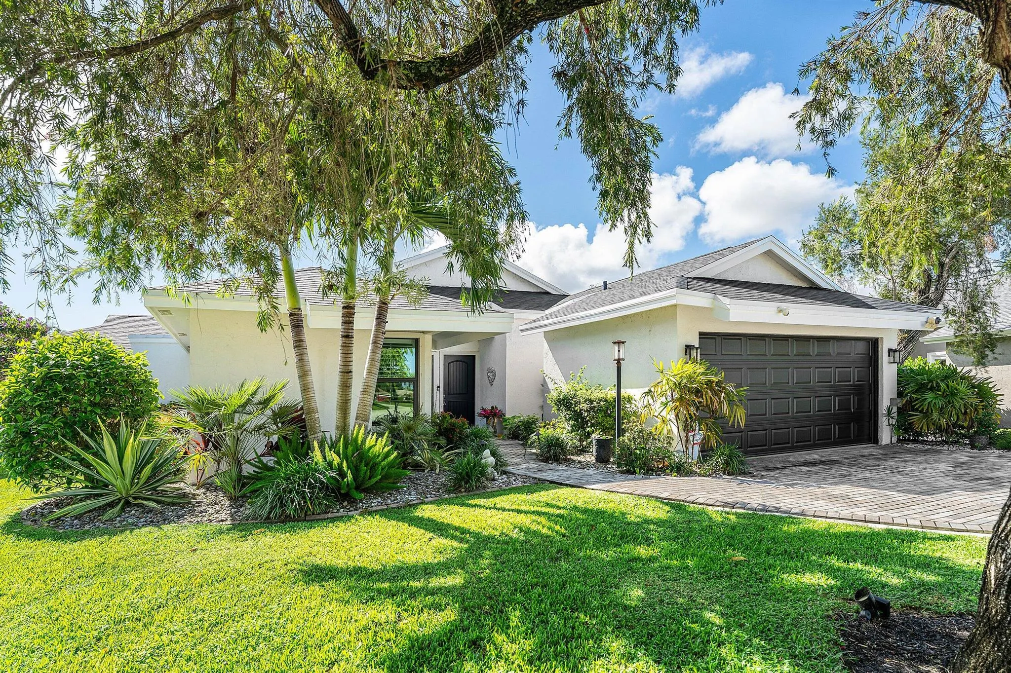 6746 Touchstone Circle
