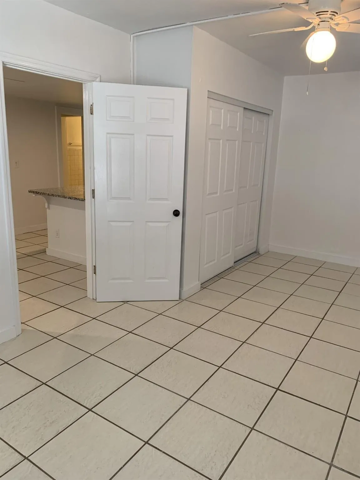 4561 Lake Avenue, #9