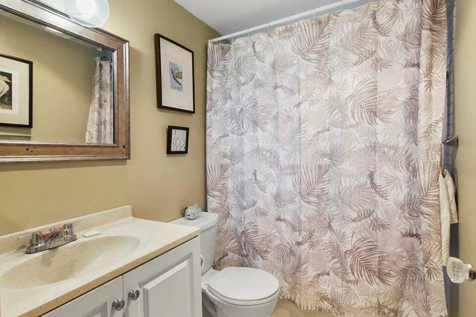 2920 Lake Osborne Drive, #103