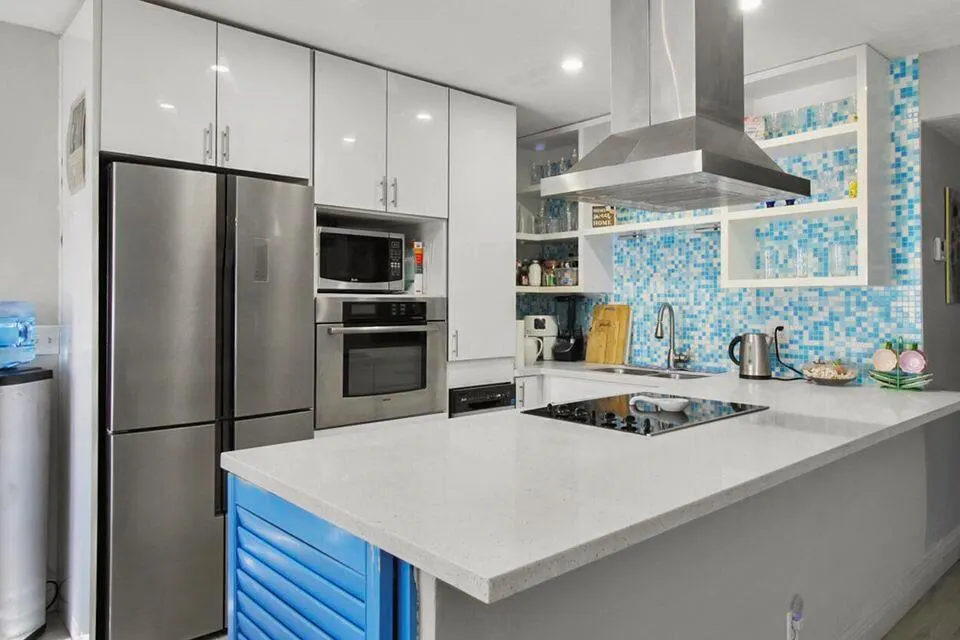 2920 Lake Osborne Drive, #103