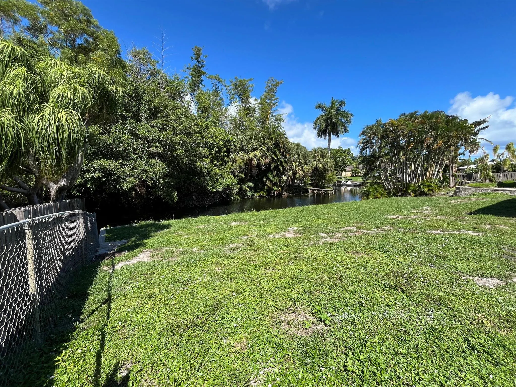 2141 Hypoluxo Road