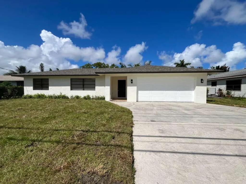 2141 Hypoluxo Road