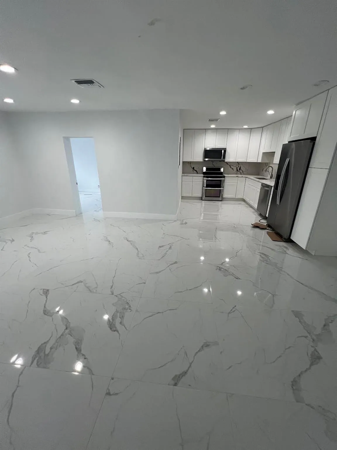 700 NW 3rd Avenue