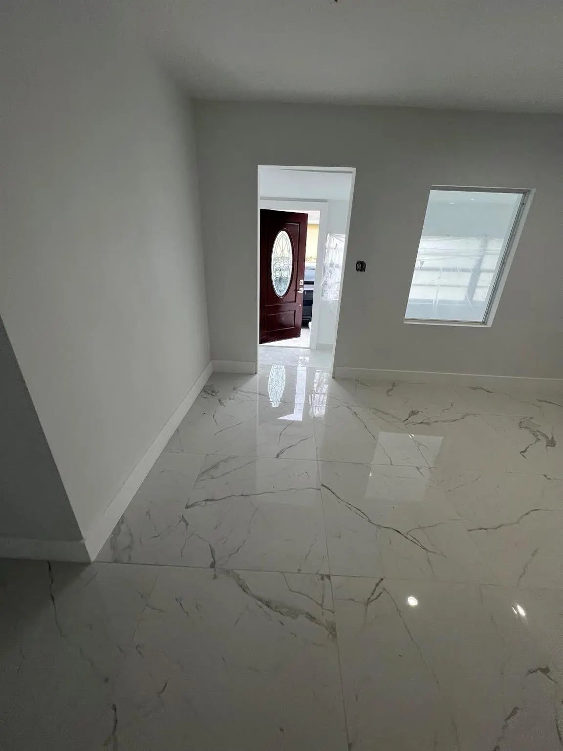 700 NW 3rd Avenue